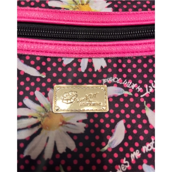 Luv Betsey Betsey Johnson Daisy Polka Dot Crossbody 10” x 10” x .25 - Picture 6 of 15
